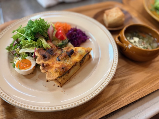 キッシュサラダ